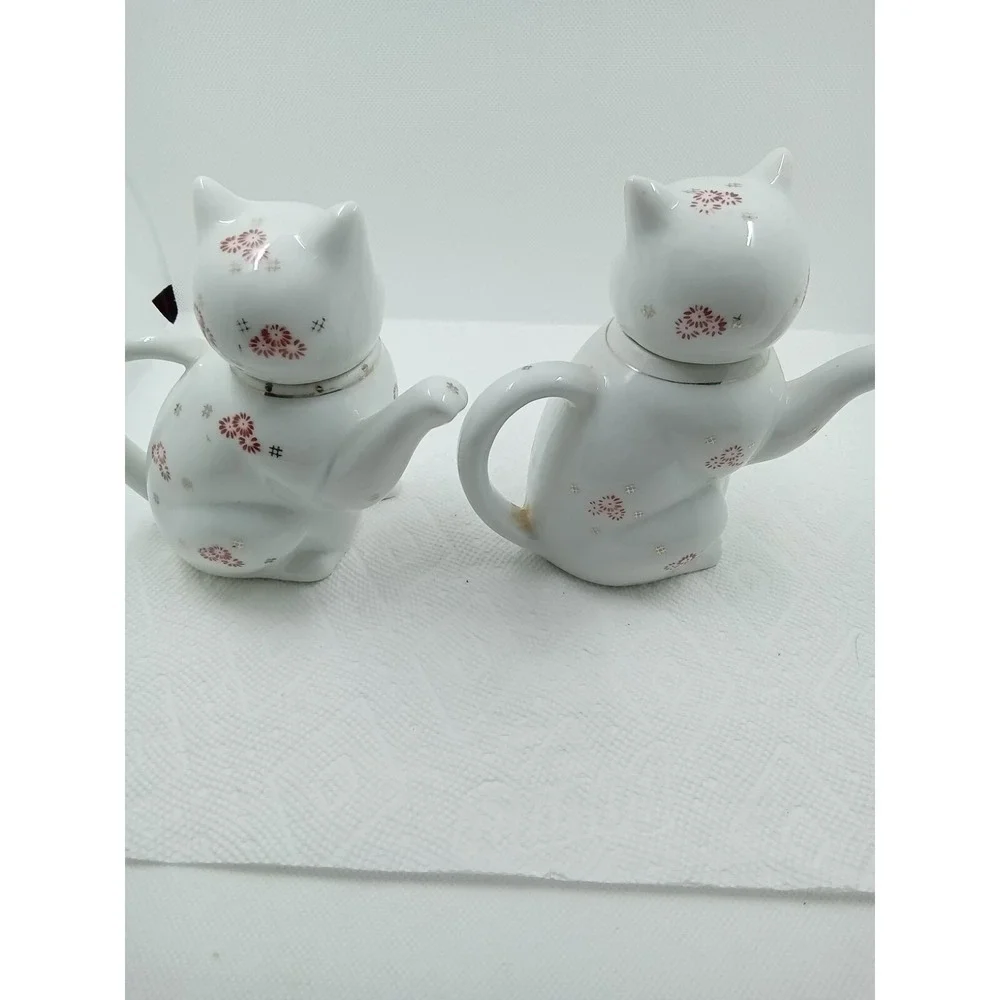 Lucky Cat Teapot‎ & Creamer